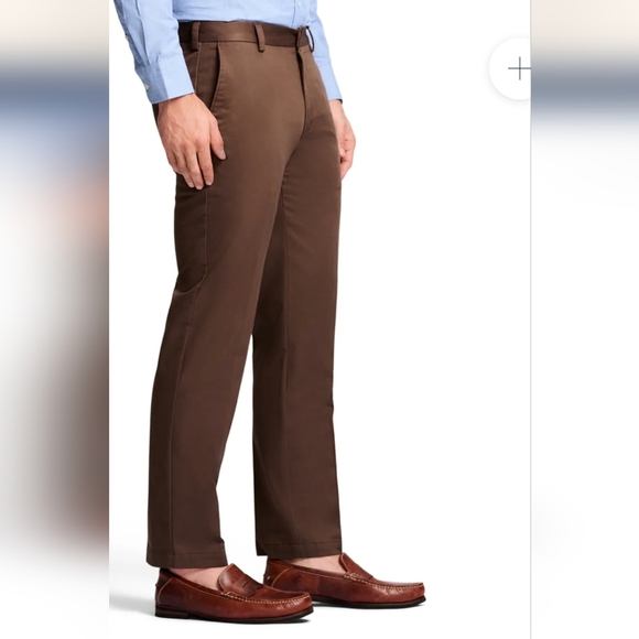 NWT Men’s Izod Fulton Dress Chino brown Size W42 L32 - Picture 1 of 11